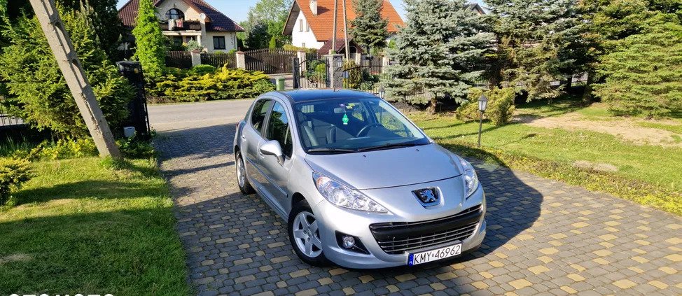 małopolskie Peugeot 207 cena 16800 przebieg: 129107, rok produkcji 2010 z Bełchatów